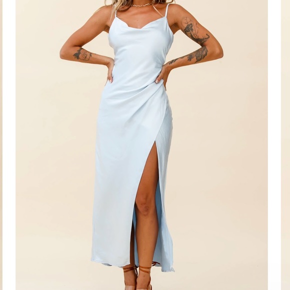 Selfie Leslie Dresses & Skirts - 🌸Hey Girl Long Satin Cowl Neck Dress